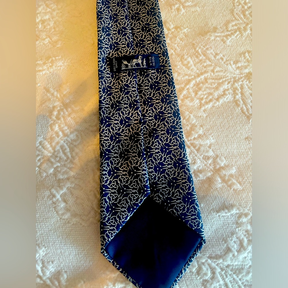 Royal blue and white Hermès tie 100% silk